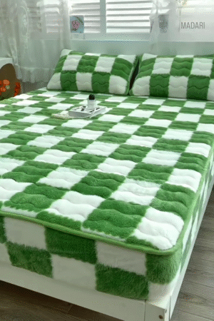 Luxury Green & White Checkered Plush Bed Mattress Topper with Pillow Covers