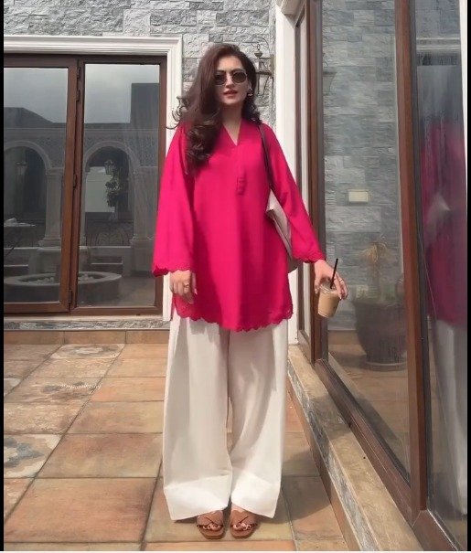 Women’s Pink Solid Kurti with White Palazzo Pants