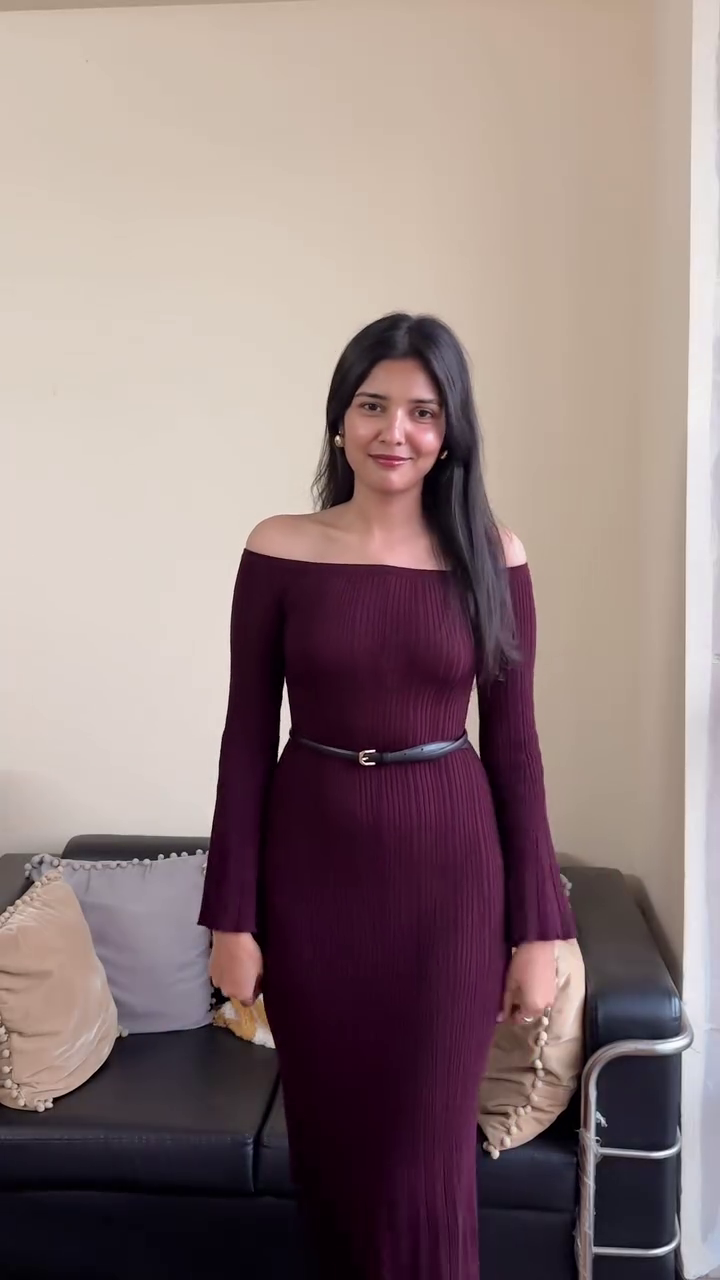 Women’s Burgundy Off-Shoulder Ribbed Bodycon Dress - Image 2