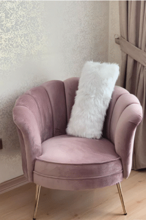 Luxury Velvet Accent Chair with Gold Legs – Modern Lounge Armchair