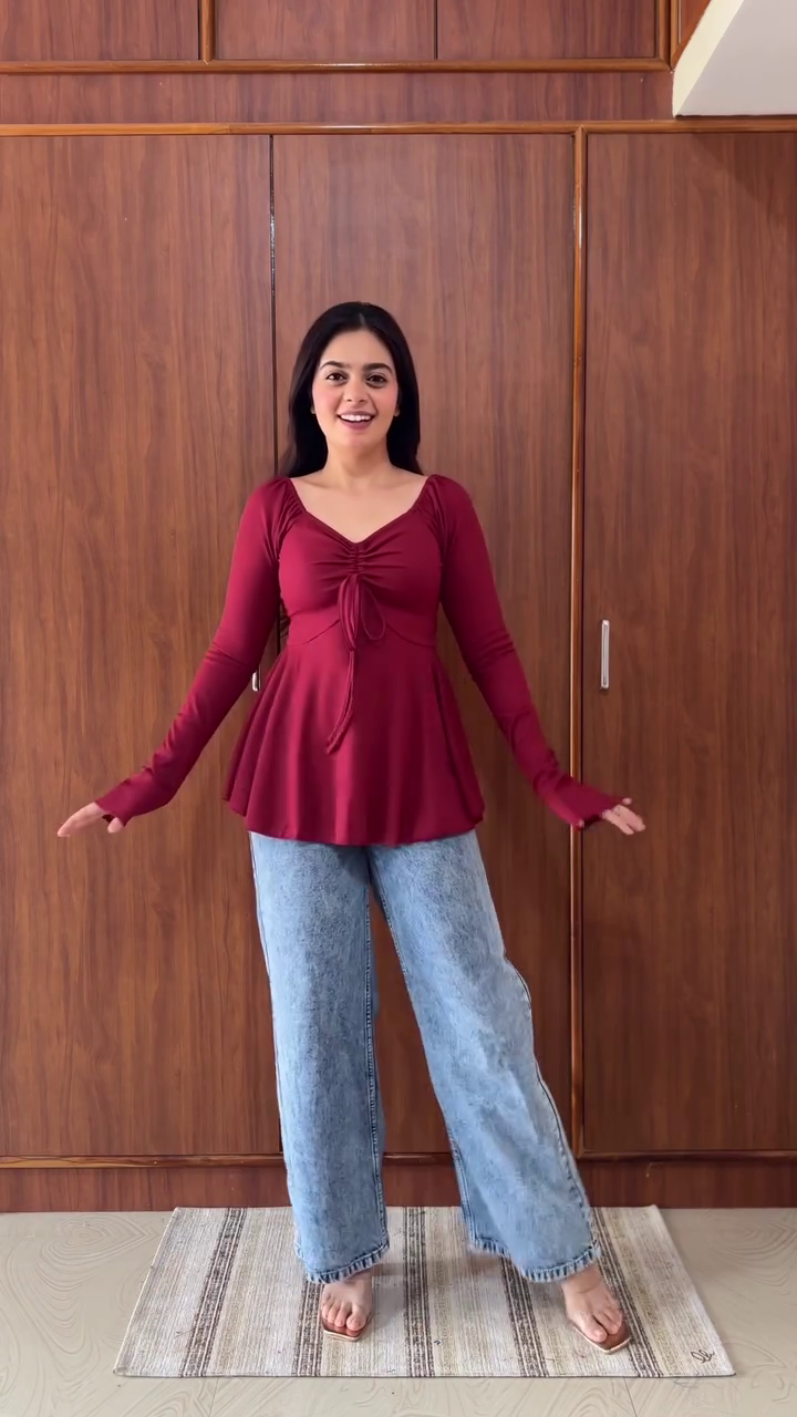 Maroon Ruched Peplum Top with Wide-Leg Jeans – Trendy Casual Chic Women’s Outfit